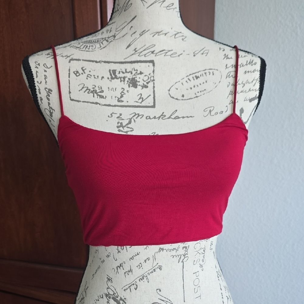 SHEIN Red Sleeveless Crop Camisole